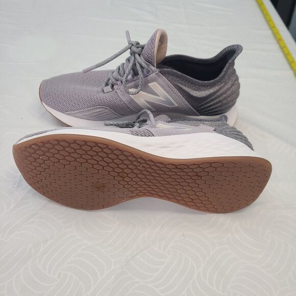 New Balance Shoes Womens Fresh Foam Roav Running Sneakers Gray LowSize 8.5 - Picture 6 of 6